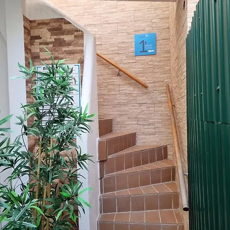 Budget Center - B4 *